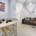 F&x House アパート *